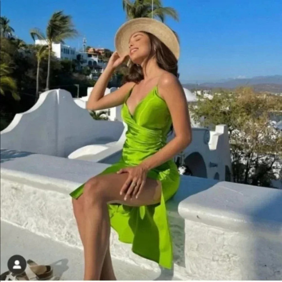 Zara Silky Satin Effect Surplus Midi Dress  Bright Green Blogger Fav Sz Small - Picture 5 of 12